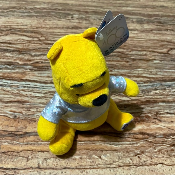 Disney - Picture 4 of 6